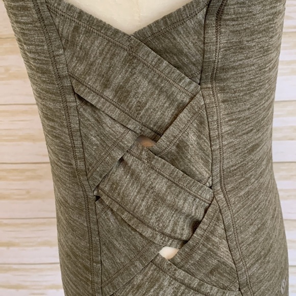 Lululemon Workout Tank - Picture 5 of 7